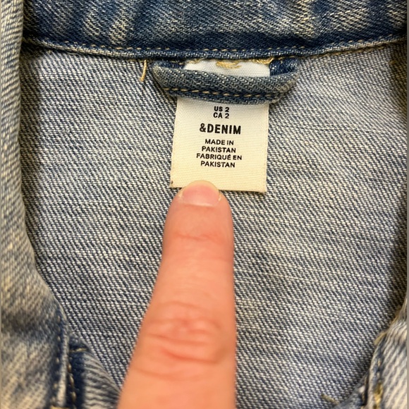 H&M Jean Jacket - Size US 2 - Picture 2 of 7